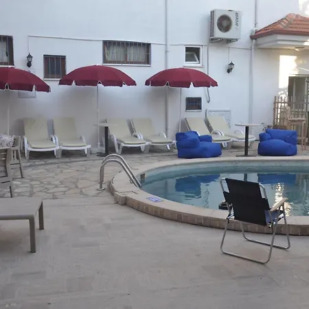 Dalyando Aparthotel 3*